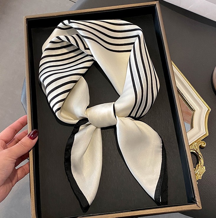Luxury Fashion Print 70*70cm S - مراجعة Ribbon Wired Satin وسعره